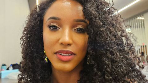 Представителката на Ямайка Габриел Хенри претърпя драматично падане от сцената