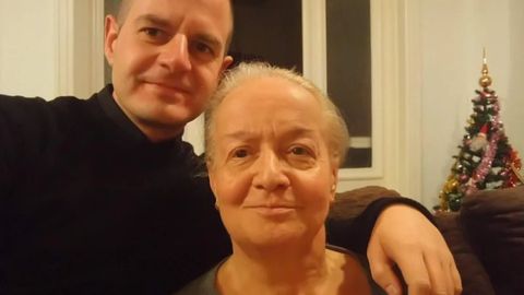 Близки роднини и почитатели изпратиха в последния ѝ път най известната