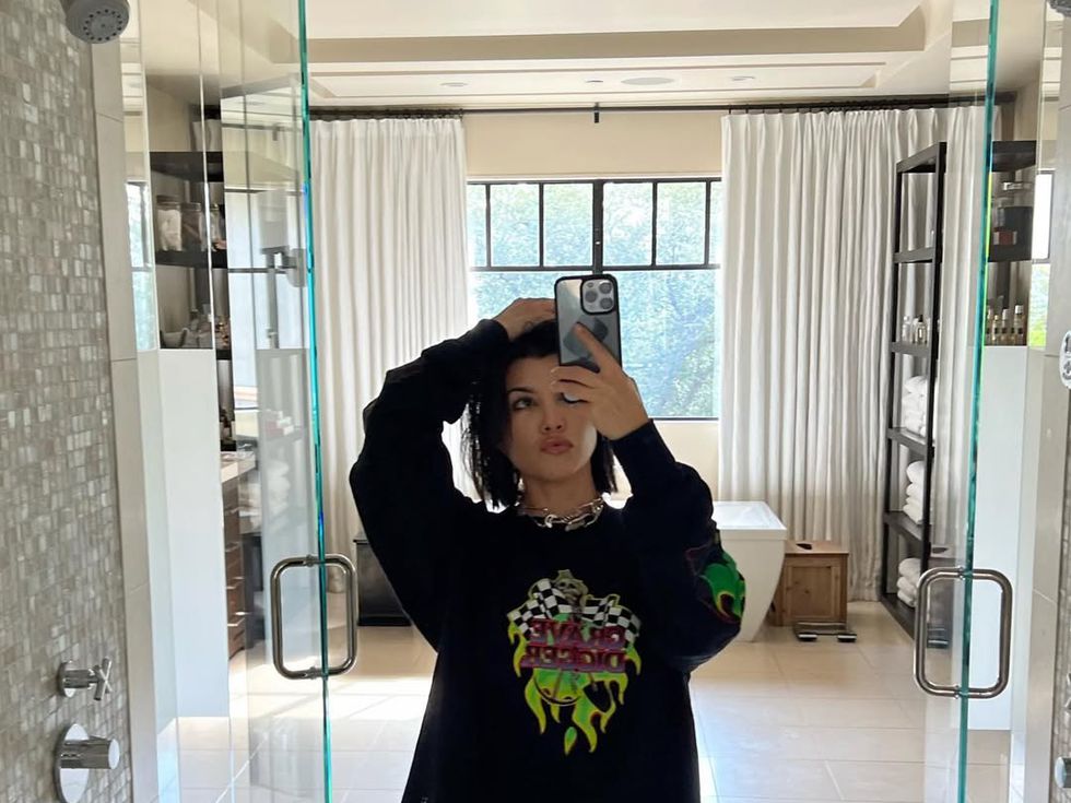 Кортни Кардашиян разкри: Все още кърми двегодишния си син