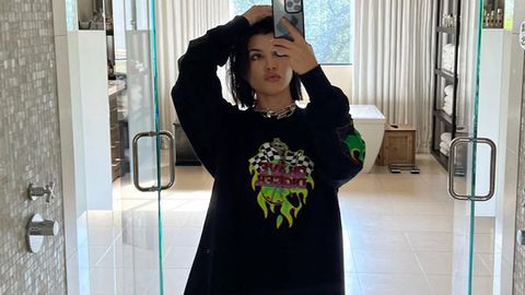 Кортни Кардашиян разкри че все още кърми двегодишния си син  Роки Тртин