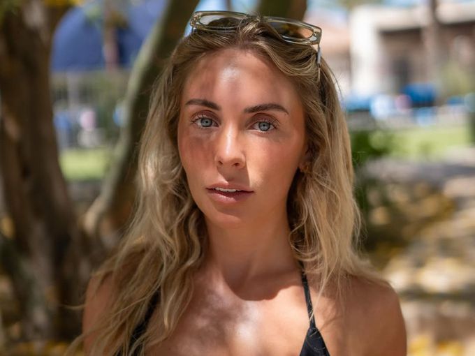 Бившият на Бони Блу излиза с нейна близка приятелка