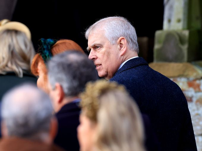 Без разкаяние: принц Андрю ядосал кралското семейство с поведението си след скандала