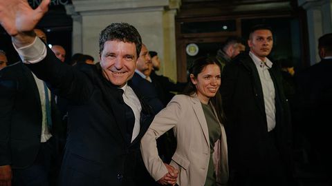 Мирабела Градинару партньорката в живота на новоизбрания президент на Румъния