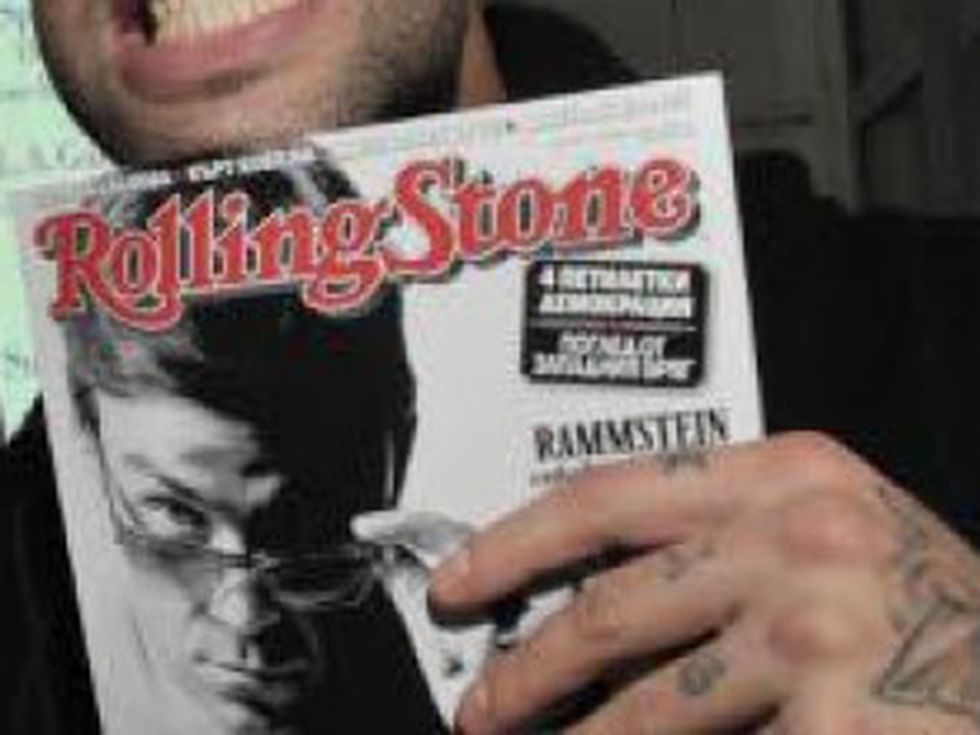 Хрупкав и изненадващо приятен. Rolling Stone на български