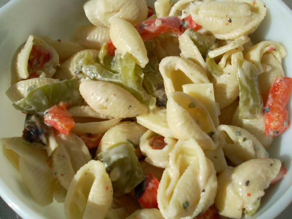 Макарони с чушки и моцарела