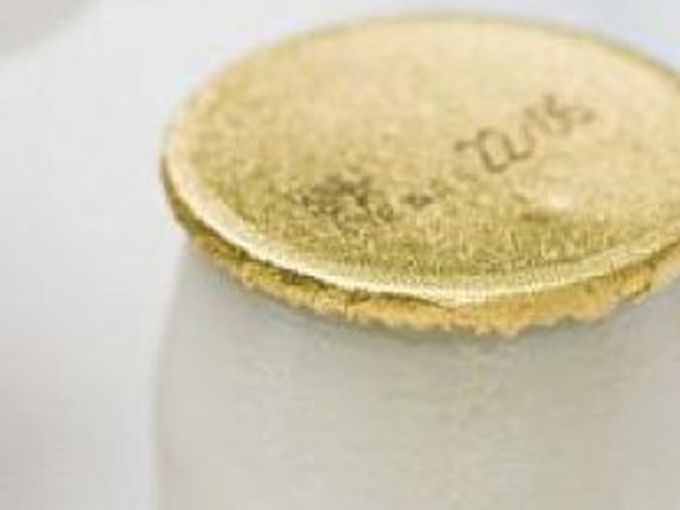 Масаж с кисело мляко против пърхот