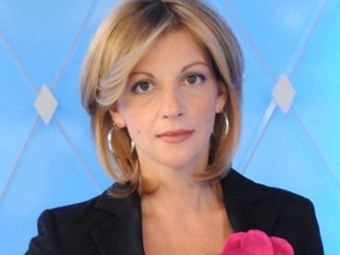 Миа Сантова се завръща на екран