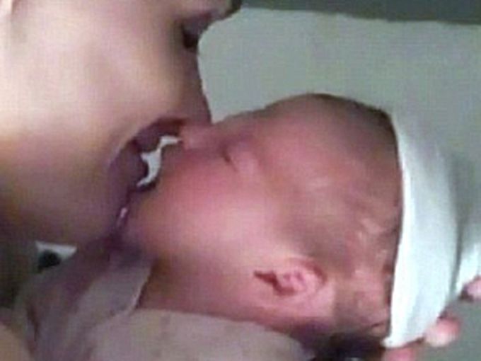 И Аманда Пийт показа дъщеричката си