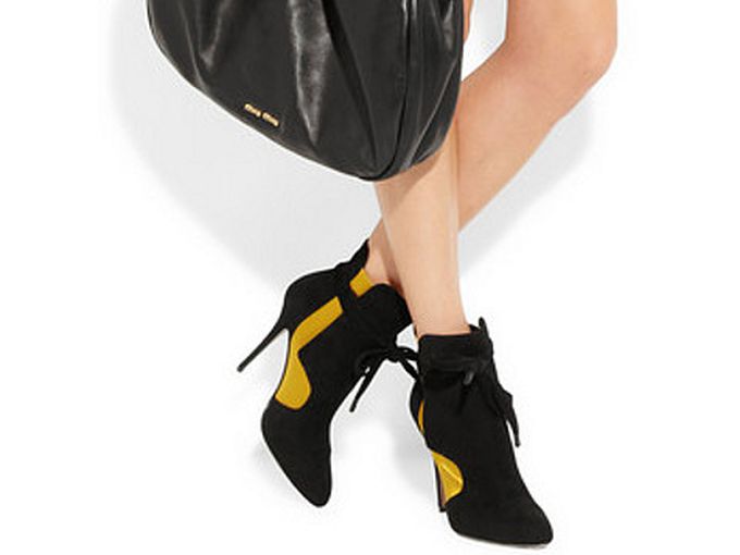 Есенен акцент – боти на Vionnet