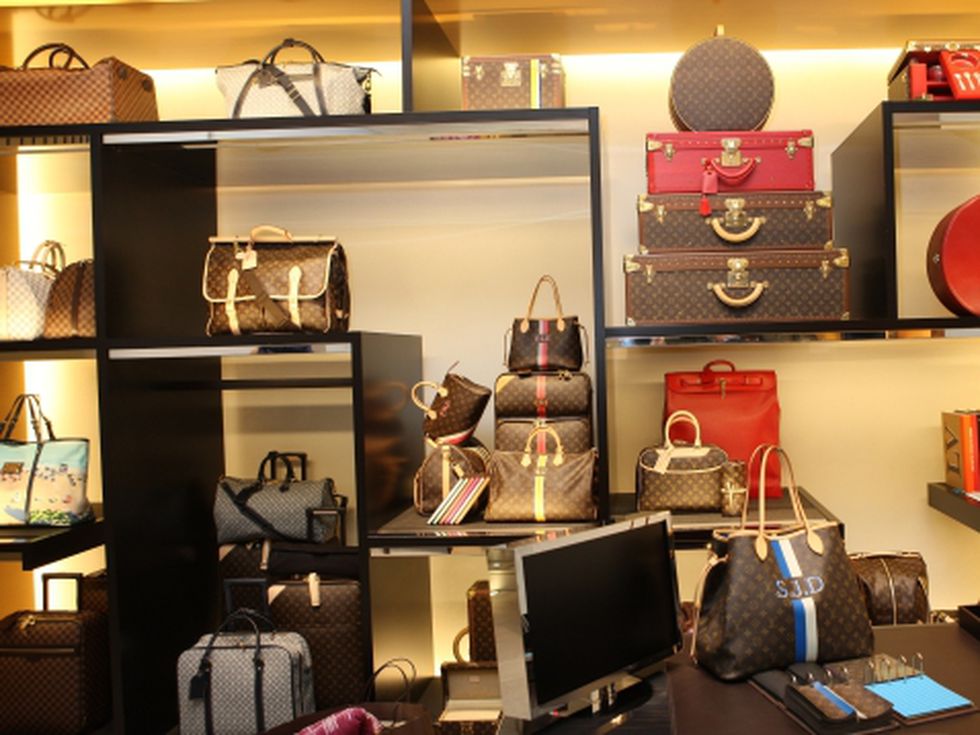 "Млекар" поема управлението на Louis Vuitton