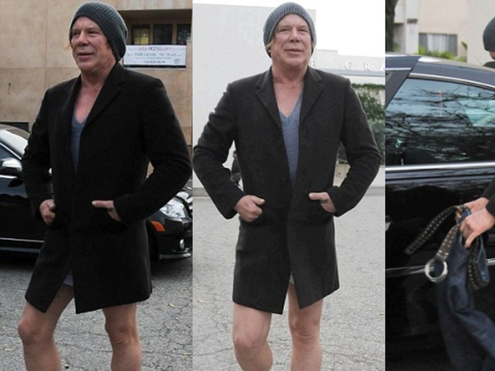 Мики Рурк обядва по бельо в ресторант (снимки)