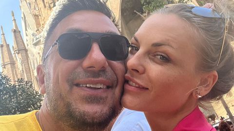 Поп фолк изпълнителят Константин се определя като човек с две