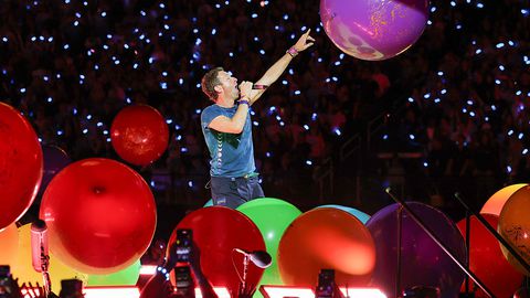 Вокалистът на Coldplay Крис Мартин успя да се пошегува с