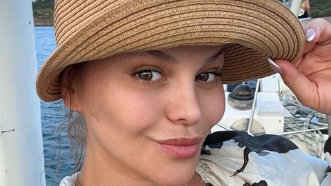 Кръщенето на малката Деси внучката на Деси Слава бе навръх