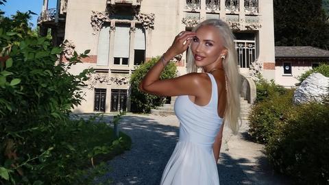 Русокосата красавица Жасмин Маджид избра една от най романтичните дестинации