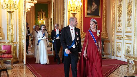 Напрежението в британското кралско семейство не показва признаци на стихване