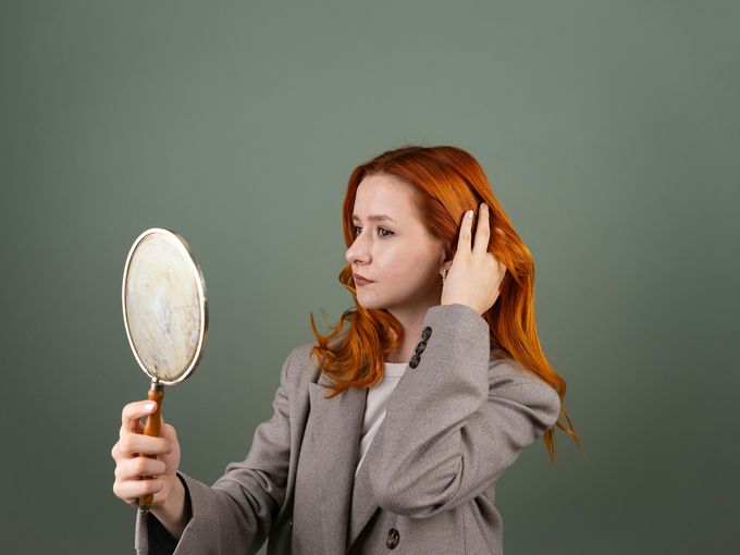 Личното ни пътуване: Къде е границата между нас и желанието ни да се харесаме на другите