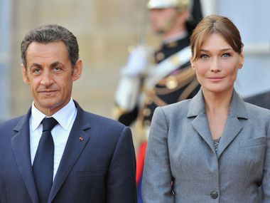 Никола Саркози и Карла Бруни: една красива любов на фона на политически скандал и затвор