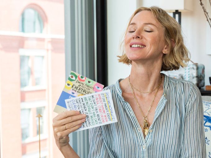 Менопаузата не е край на женствеността – как лазерната терапия ни връща увереността