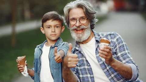 На 22 януари непосредствено след в България се отбелязва един