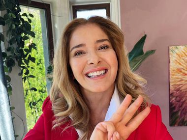 Катето Евро и Ивелина Чоева показаха как се прави коледен венец от... картоф