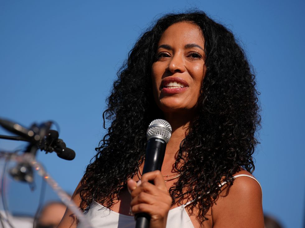 Островът на ужаса: Актриса проговаря за тайния свят на Епстийн и шокиращата схема, в която попада