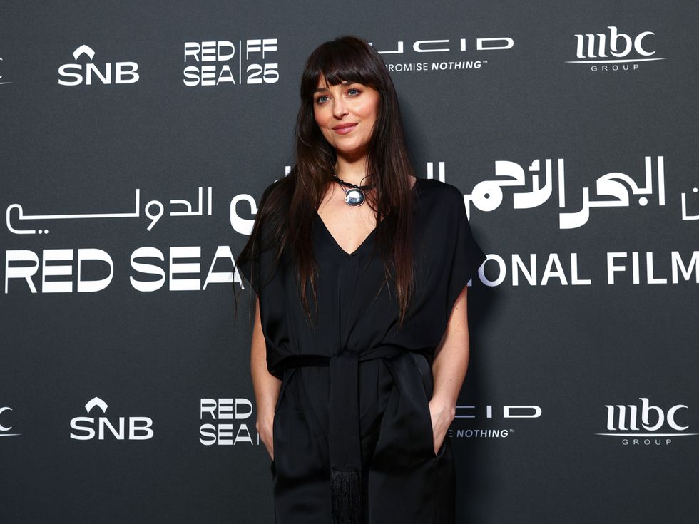 Френски ботокс: Прическата, която подмладява и е подходяща за всяка жена