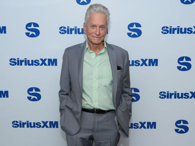 Откровен както никога: Майкъл Дъглас сподели, че са го смятали за дядо на децата му