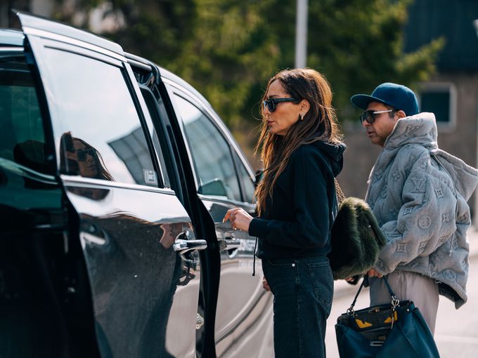 ВИП пристигане с 30 души екип: Деспина Ванди вече е в София