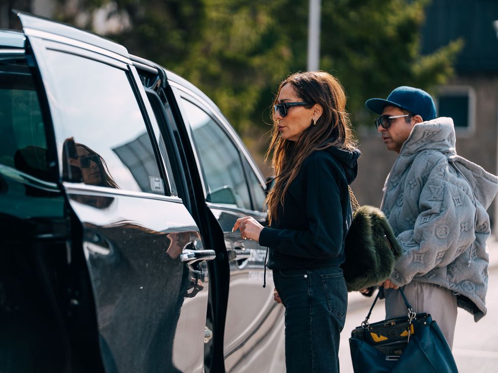 ВИП пристигане с 30 души екип: Деспина Ванди вече е в София