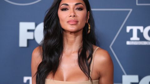 Никол Шерцингер зашемети за пореден път последователите си демонстрирайки перфектната