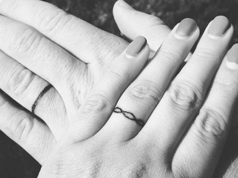 Да или не: Татуировка вместо брачна халка?