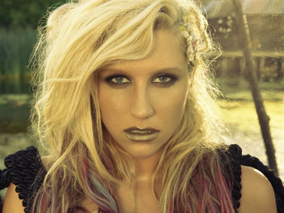 Кеша постъпи в клиника заради хранително разстройство