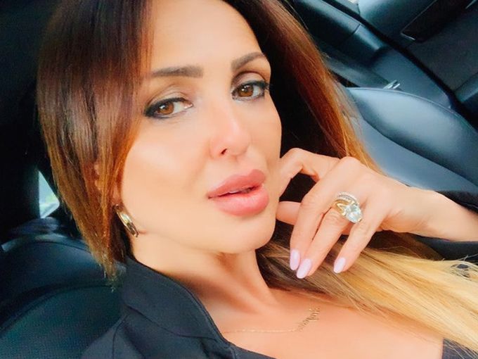 Глория най-сетне показа гаджето