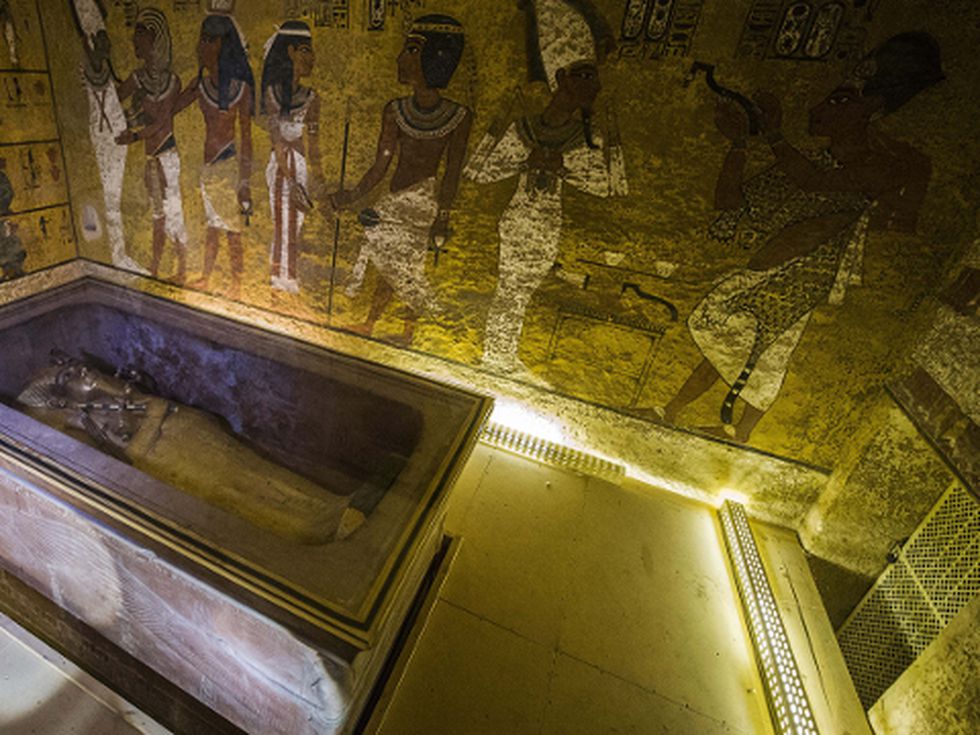 Открити са две нови камери в гробницата на Тутанкамон