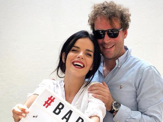 Мона чака бебе