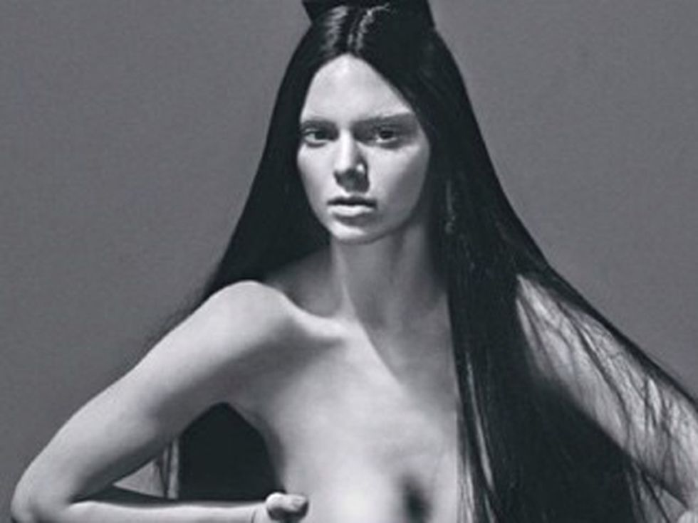 Фотошоп или да: Кендал Дженър е топлес за Love Magazine