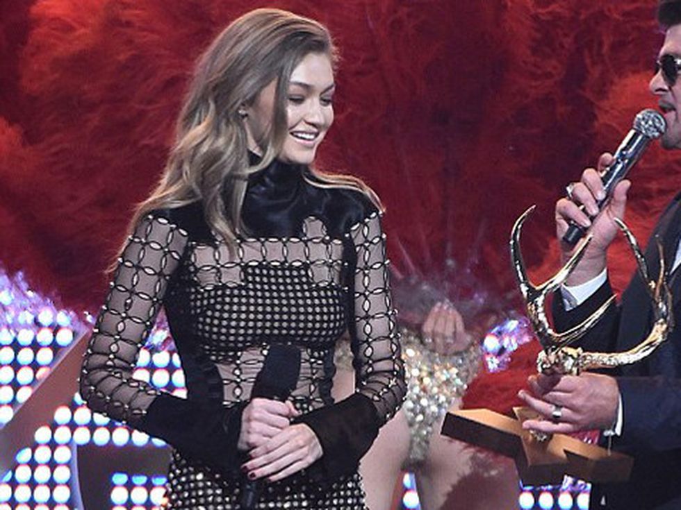 Коя е най-добре облечената звезда на Guys Choice Awards?