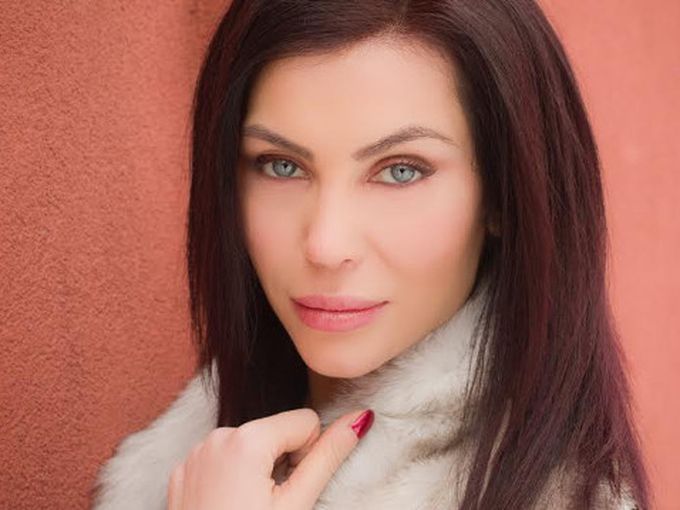 Елена Тихомирова - Няма незаменими хора, има незабравими
