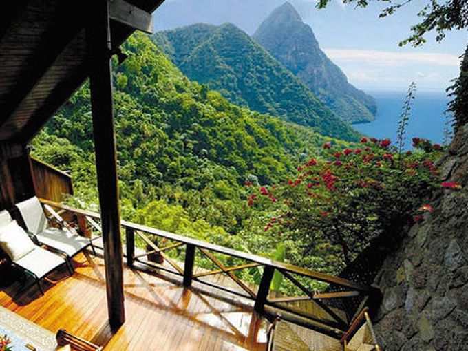 Изумителна гледка от прага на стаята