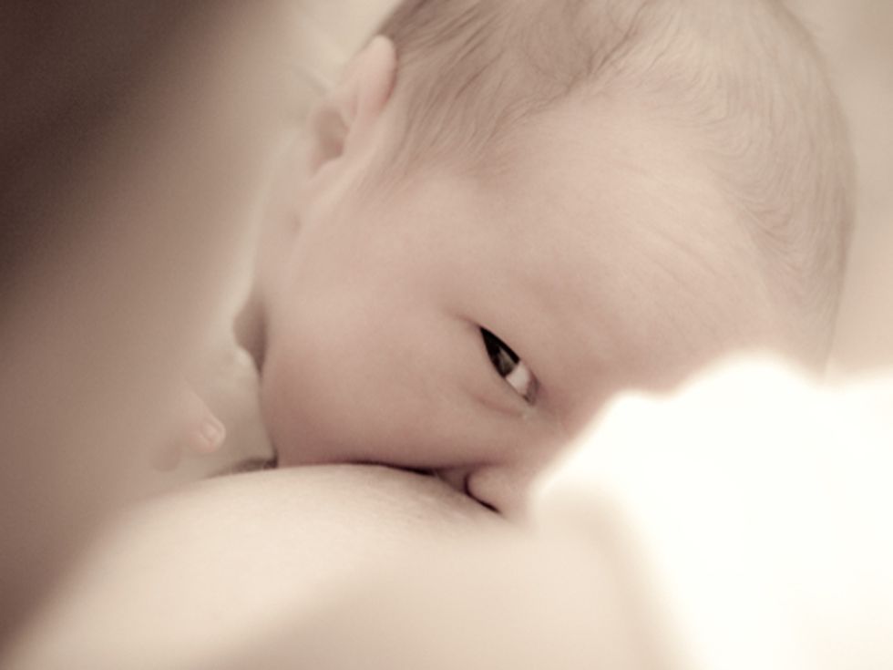 Кърменето намалява риска от рак на гърдата с до 20%