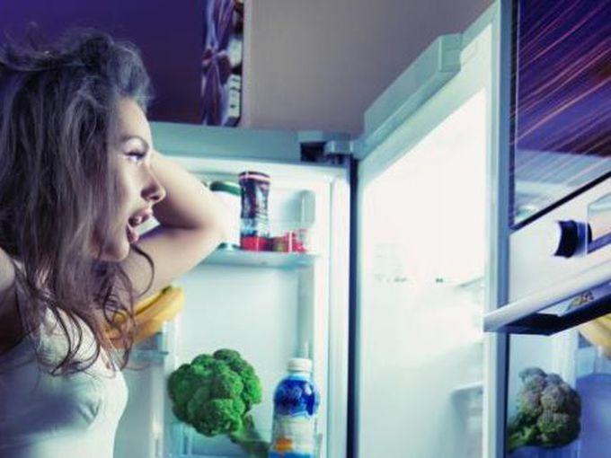 Защо не трябва да заспиваме веднага след ядене?