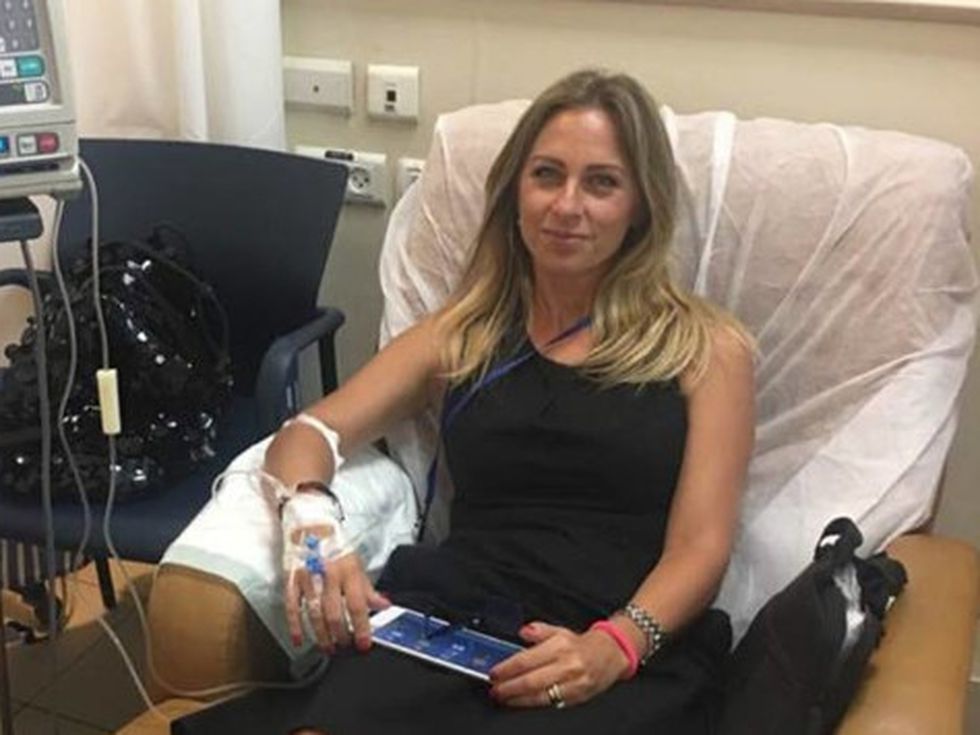 Нана започна химиотерапията с усмивка