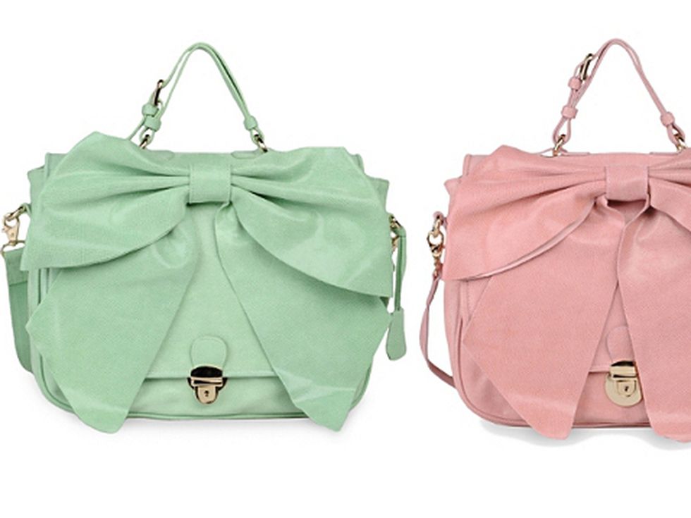 Акцент на седмицата: Панделката от чантите на RED Valentino