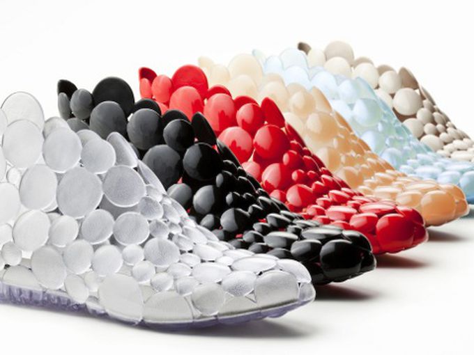 Карл Лагерферд с колекция обувки от рециклирана пластмаса