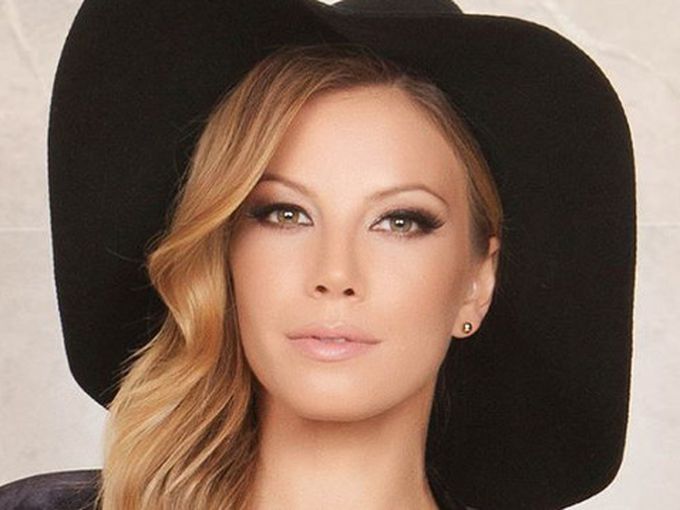 Емилия показа зърно във Фейсбук (снимка)