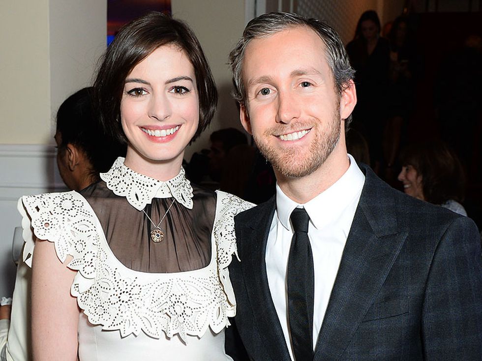 Ан Хатауей е бременна с първото си дете