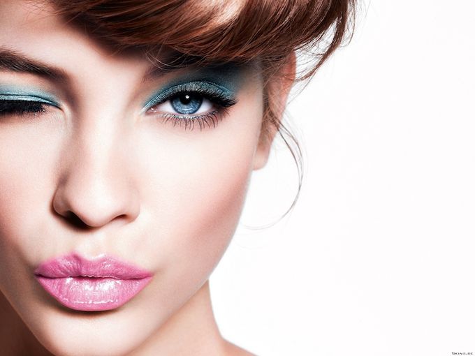 Гримът Ви упорства? Три начина да го свалите красиво