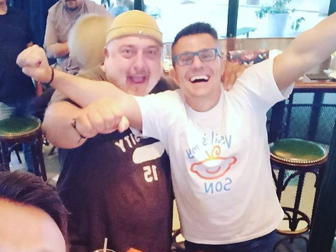 Продуцентът Андрей Арнаудов почерпи за бебето