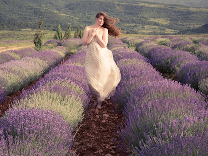 Хомеопатия, фитотерапия и етерични масла, меката медицина идва в помощ на жените в менопаузата